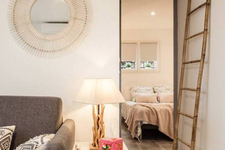 Appartamento intero, La Garoupe-Appartamento-Vista giardino-Bagno privato con doccia in Cagnes-sur-Mer, Costa mediterranea (Francia)