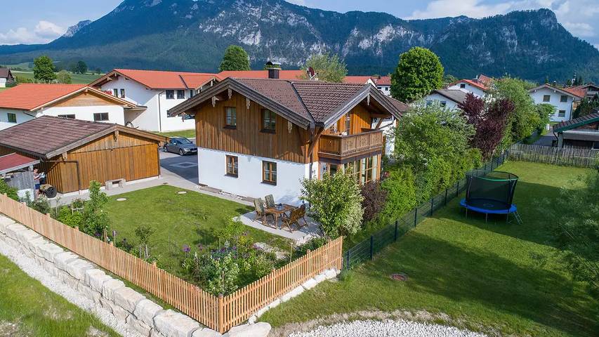 Ferienhaus für 4 Personen, mit Terrasse und Garten