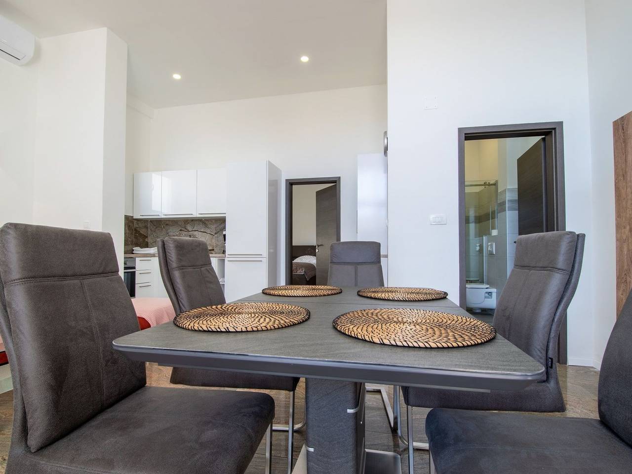 Ganze Wohnung, Mit Strandzugang in Betina, Murter