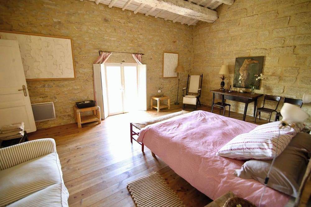 Homerez - 180 m² House in Marsillargues, Garden in Marsillargues, Côte d'Améthyste