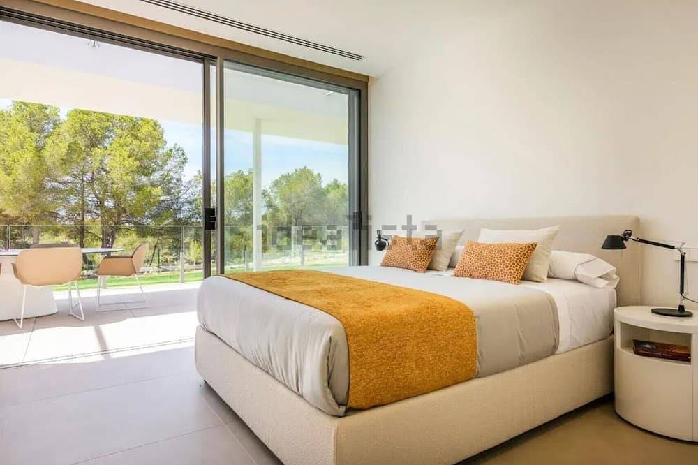 Lima 18, Charming 3-bedroom villa  in Las Colinas Golf, Orihuela Costa in San Miguel de Salinas, Costa Blanca