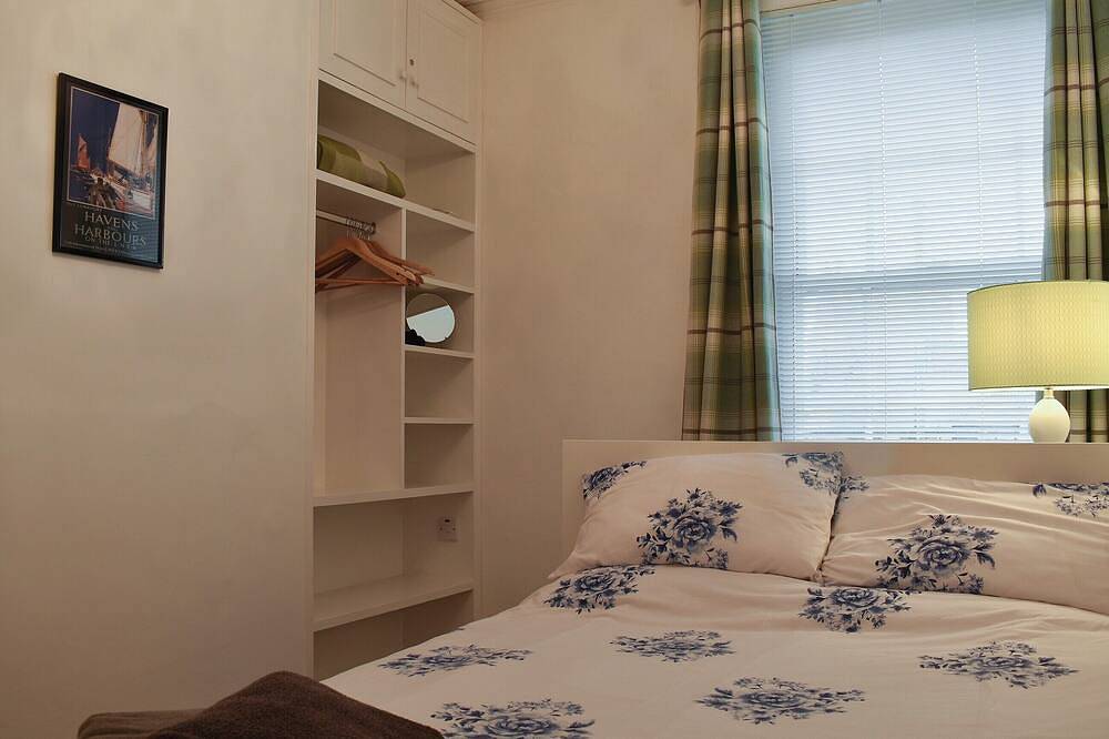 Flat 2 Beachview in Lowestoft, Sunrise Coast