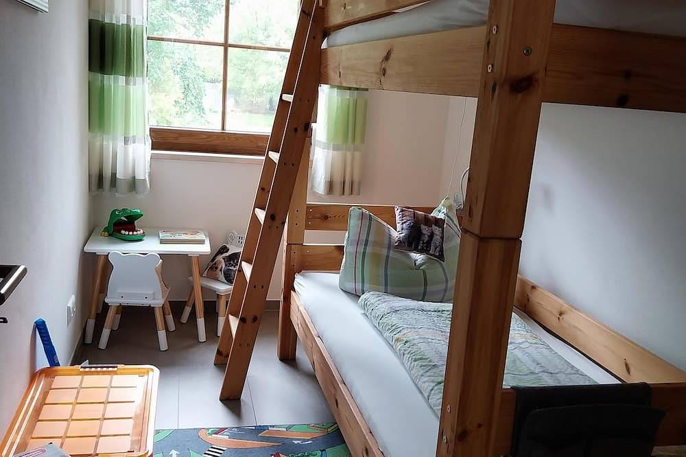 Ganze Wohnung, Ferienwohnung Nr. 2 für 6 Personen in Soyen, Landkreis Rosenheim