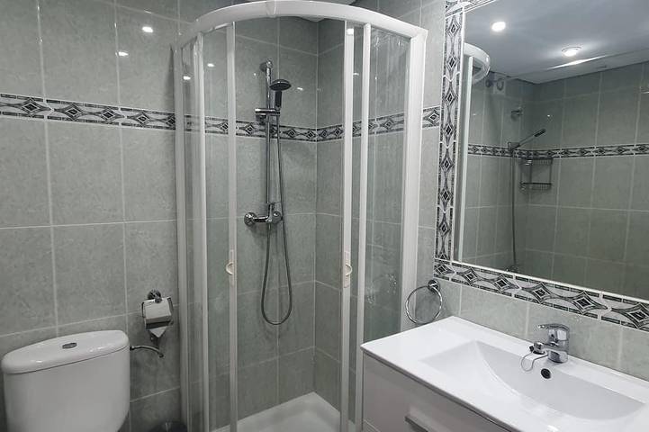 Ganze Wohnung, Bellaluz Apartment mit 2 Schlafzimmern und großer privater Sonnenterrasse auf dem Dach. in Atamaría, Cartagena