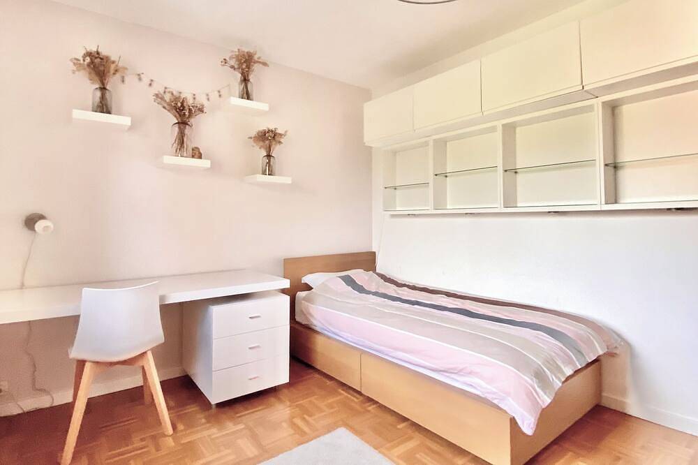 Modern house à 15 minutes away from Paris in Rueil-Malmaison, Altos del Sena