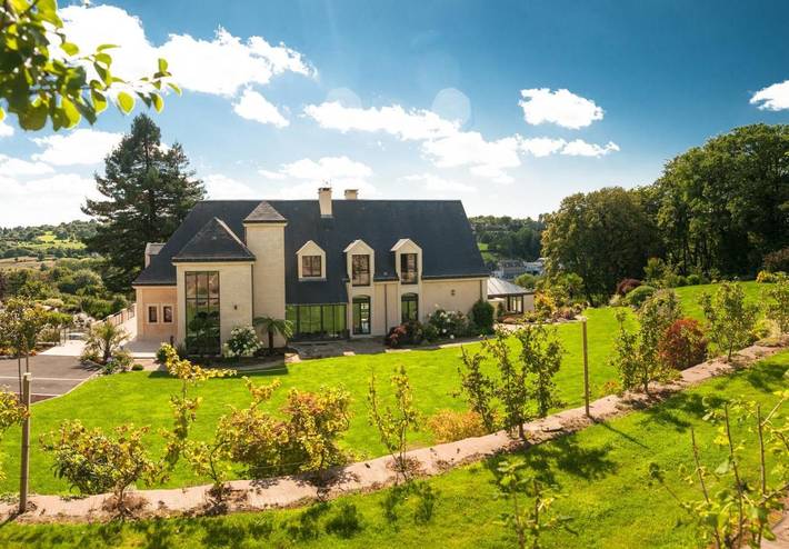 Location de vacances pour 2 personnes, avec jardin et sauna ainsi que piscine et jacuzzi à Villedieu-les-Poêles - 4