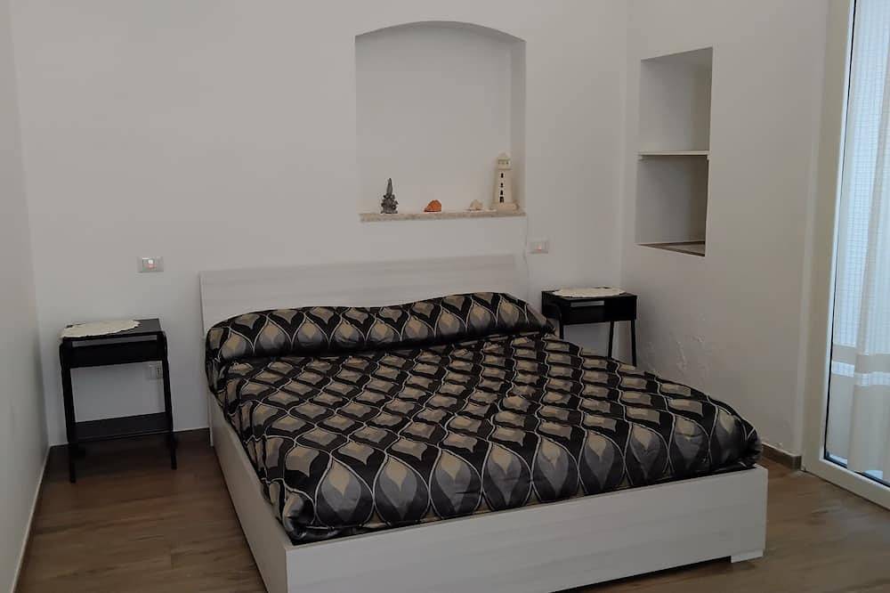 Ganze Wohnung, Casa Manzoni, renovated apartment within walking distance of the sea in Bisceglie.   in Bisceglie, Via Francigena