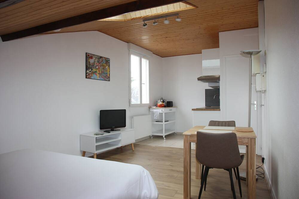 Apartamento entero, Comfortable studio (21 m²) near Nantes in Rezé, Nantes region