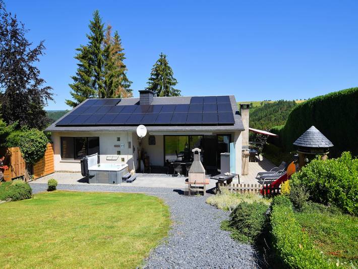 Location de vacances pour 7 personnes, avec terrasse et sauna, adapté aux familles à Houffalize