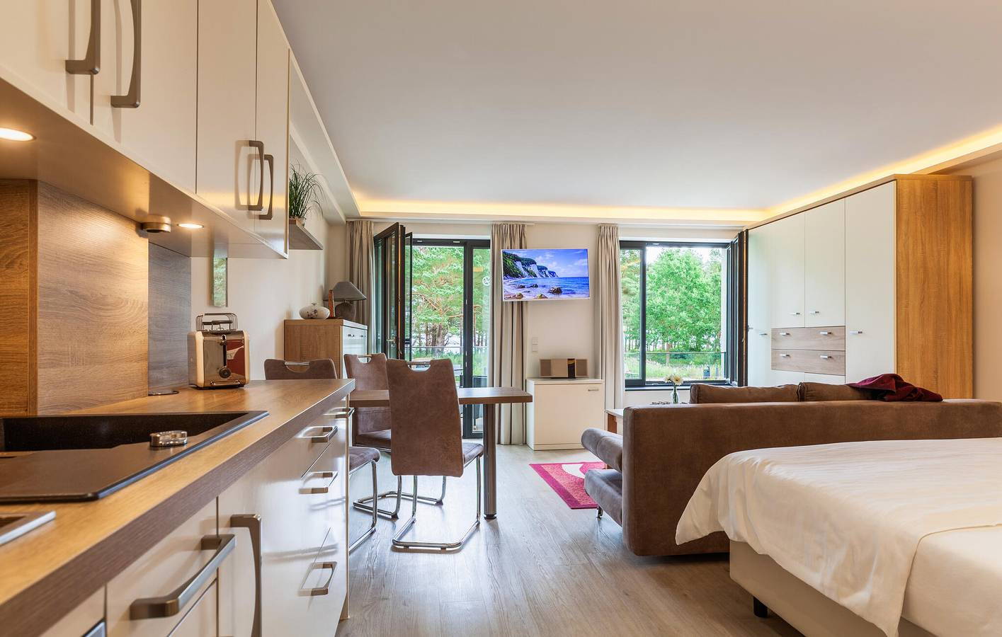 Ganze Ferienwohnung, Gemütliche Binzer Wohnung mit Terrasse und TV - 600m zum Strand in Strand Prora, Binz