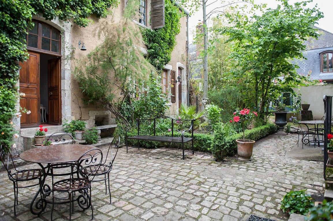 Les Bonnets Rouges - Suite Romance in Bourges, Région de Bourges