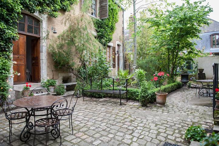 Chambre d’hôte pour 4 personnes, avec jardin dans le Cher - 2