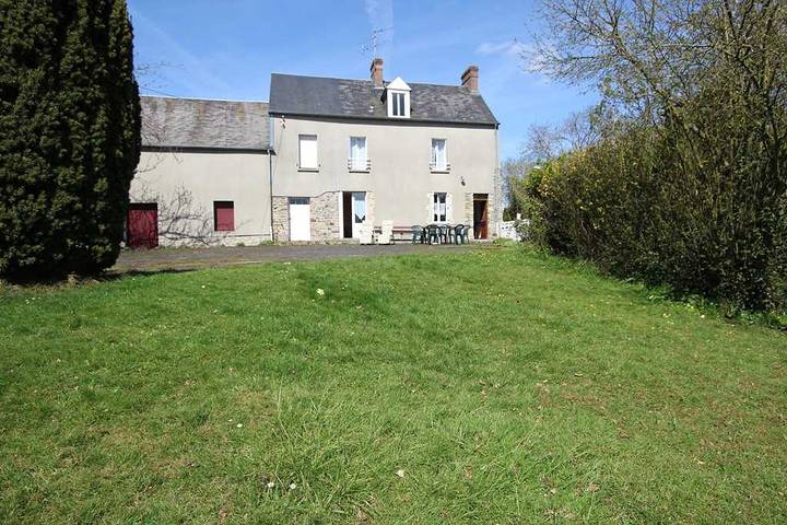 Gîte pour 5 personnes, avec jardin à Saint-Fromond