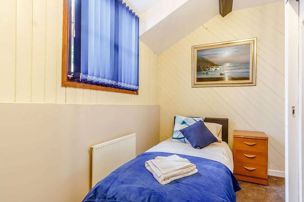4 Bed in Brixham in Brixham, Torbay