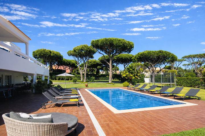 Villa für 14 Personen, mit Garten, kinderfreundlich