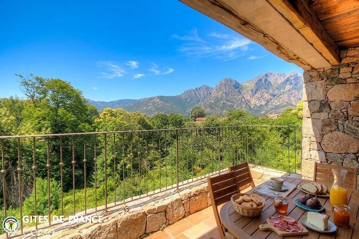Gîte für 6 Personen, mit Ausblick und Garten sowie Terrasse - 1