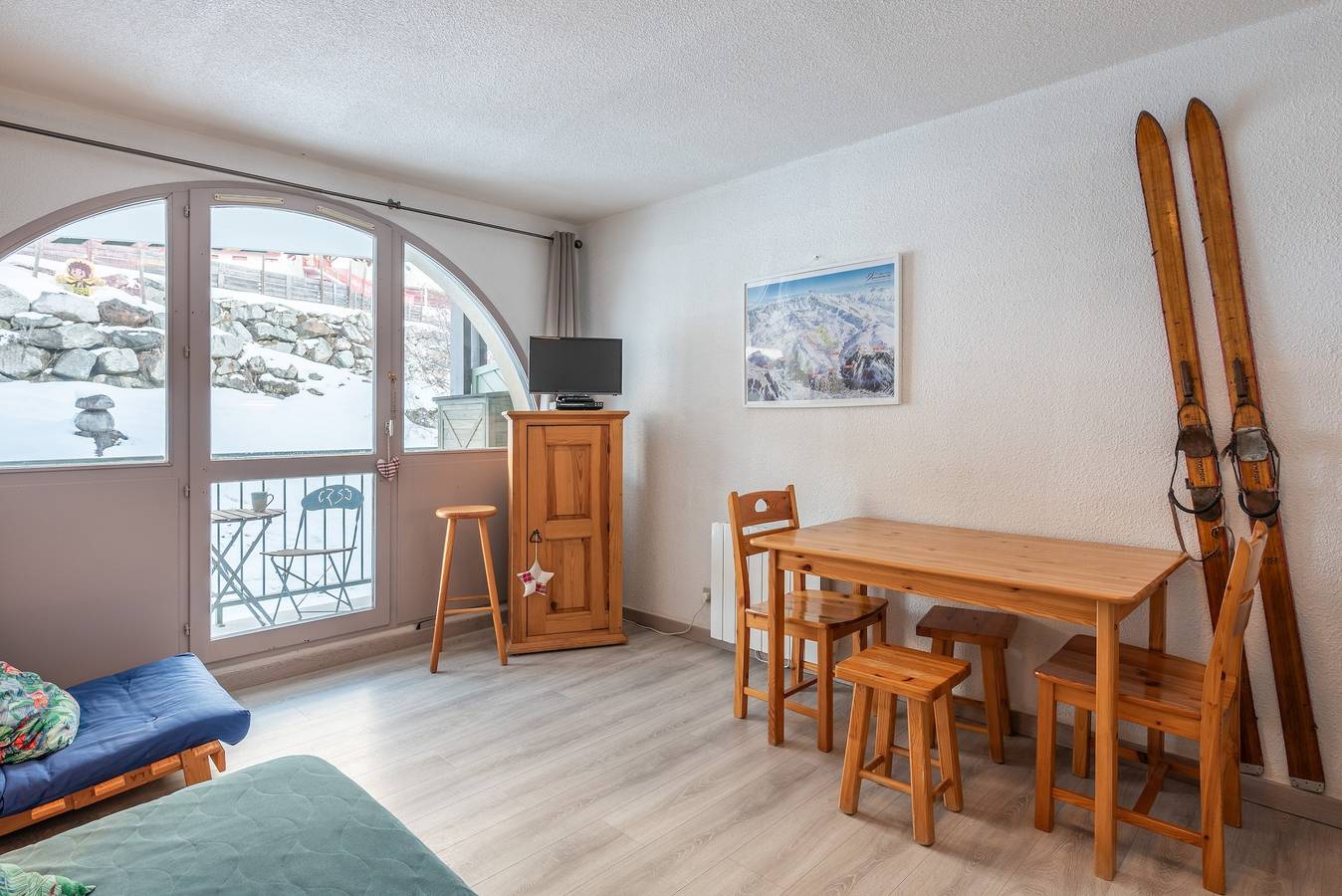 Ganze Wohnung, Studio im Domaine de l'Alpe D'Huez mit Bergblick, Balkon und Wlan für 3–4 Personen in Oz, Nationalpark Écrins