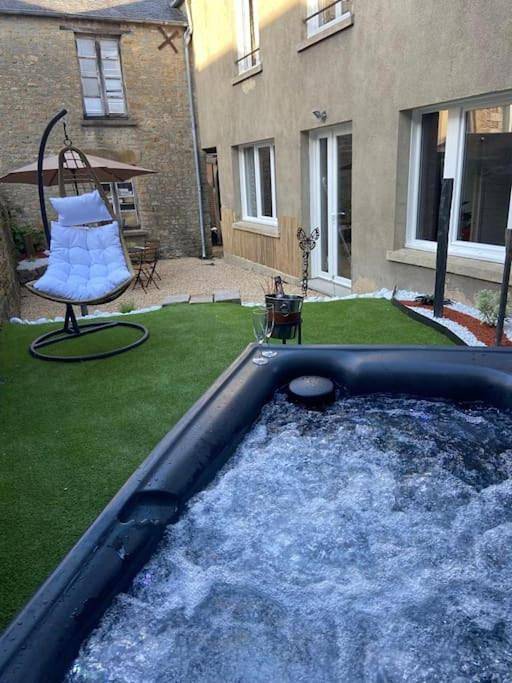 Gîte pour 4 personnes, avec jacuzzi et jardin à Avranches - 3