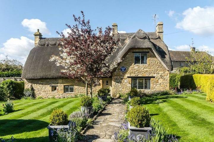 Neu verfügbar! Idyllisches Reetdachhaus im Herzen von Chipping Campden in Chipping Campden, Gloucestershire