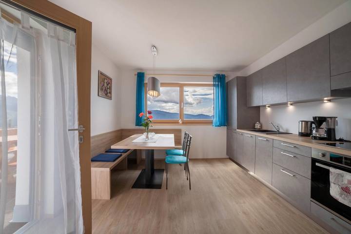 Ferienwohnung für 4 Personen, mit Balkon, mit Haustier im Dorf Tirol - 4