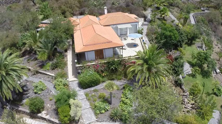 Chalet para 6 personas, con piscina además de balcón y jardín en La Palma - 2