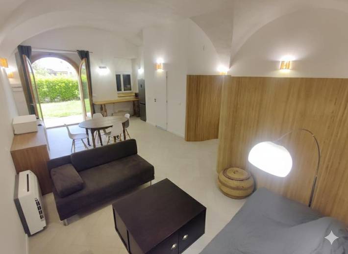 Gîte pour 4 personnes, avec terrasse et jardin à Neuville-sur-Saône