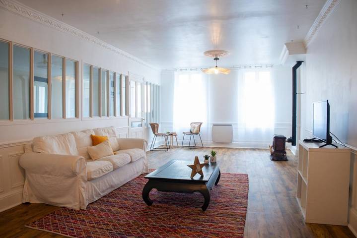 Gîte pour 4 personnes, avec jardin et terrasse à Magné - 2