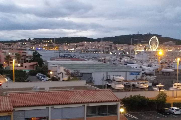 Gîte pour 4 personnes, avec jacuzzi dans La plagette (Cap d'Agde)