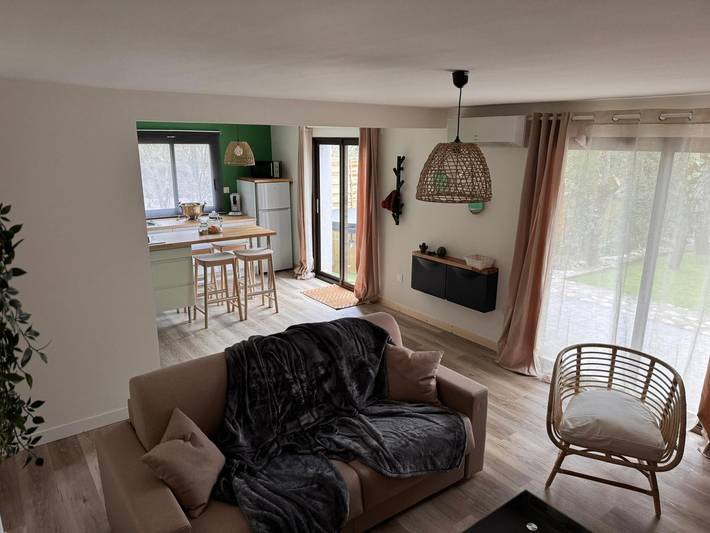 Gîte pour 6 personnes, avec jacuzzi et piscine ainsi que jardin et terrasse, animaux acceptés à Labeaume - 3