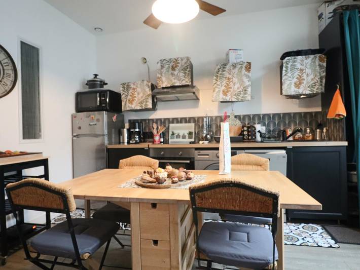 Gîte pour 6 personnes, avec jardin dans Station de ski de La Bourboule - 4