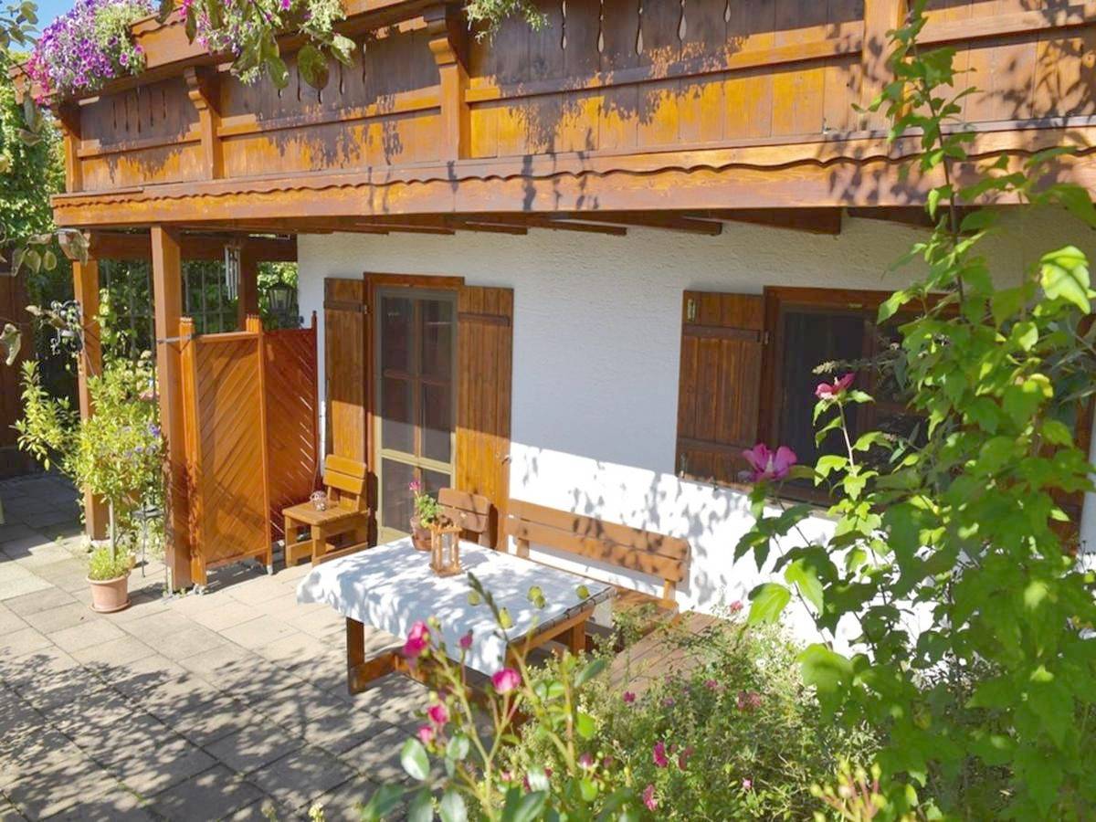 Ganze Wohnung, Terrace Apartment in Traunstein, Chiemsee