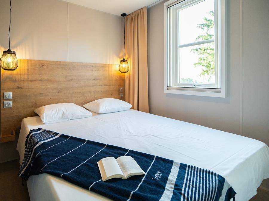 Camping Sunelia - Le Sequoia - Mobilheim 6 personen - Sunelia Luxe 33m² 3 Schlafzimmer - Klimatisiert in Payrac, Quercy