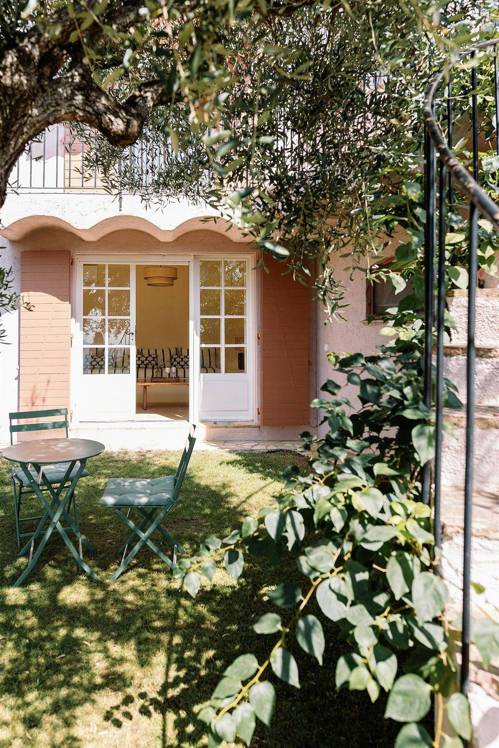 Apartamento entero, Piso con vistas panorámicas cerca de Cannes in Spéracèdes, Costa mediterránea (Francia)