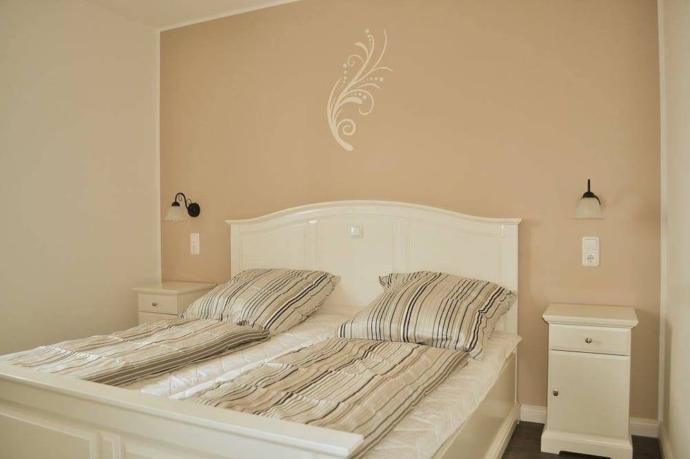 Geheel appartement, Cozy, lovingly furnished apartment with fireplace and sauna in the Thuringian Forest in Gehlberg, Rennsteig (weg)