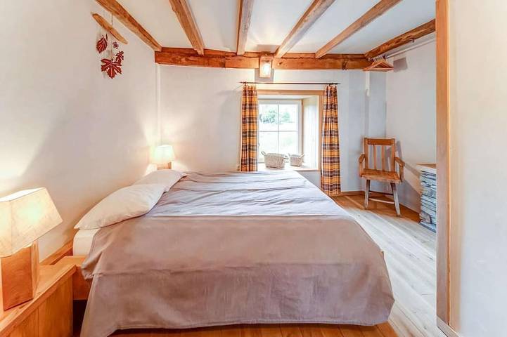 Location de vacances pour 8 personnes, avec jardin et terrasse à Léglise - 2