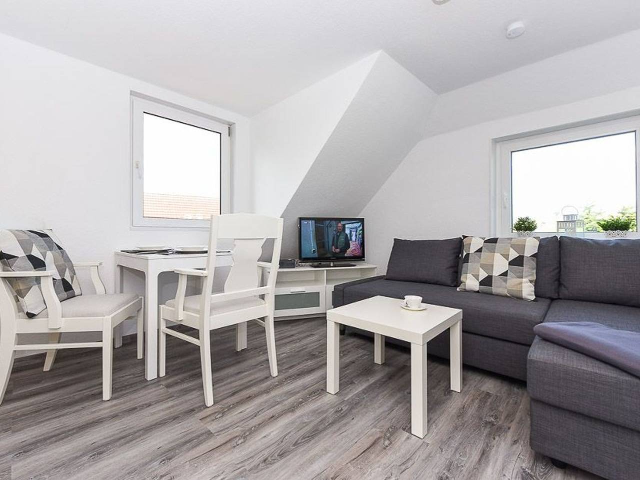 Ganze Ferienwohnung, Haus Deichblick - Ferienwohnung Nord in Ostbense, Neuharlingersiel