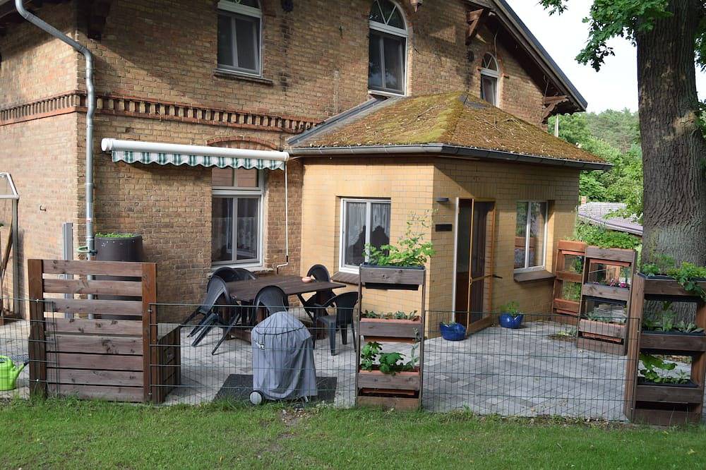 Ganze Wohnung, Top holiday apartment with private access to the lake in Godendorf, Mecklenburg-Strelitz