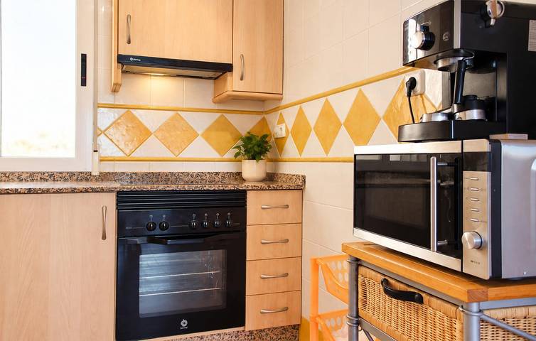Apartamento vacacional entero, Apartamento frente a la playa con aire acondicionado y terraza in Los Alcázares, Costa Cálida