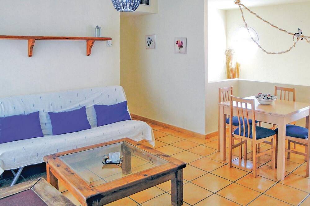 Entire apartment, 2 bedroom nice apartment in Altea in Platja L'Olla, Altea
