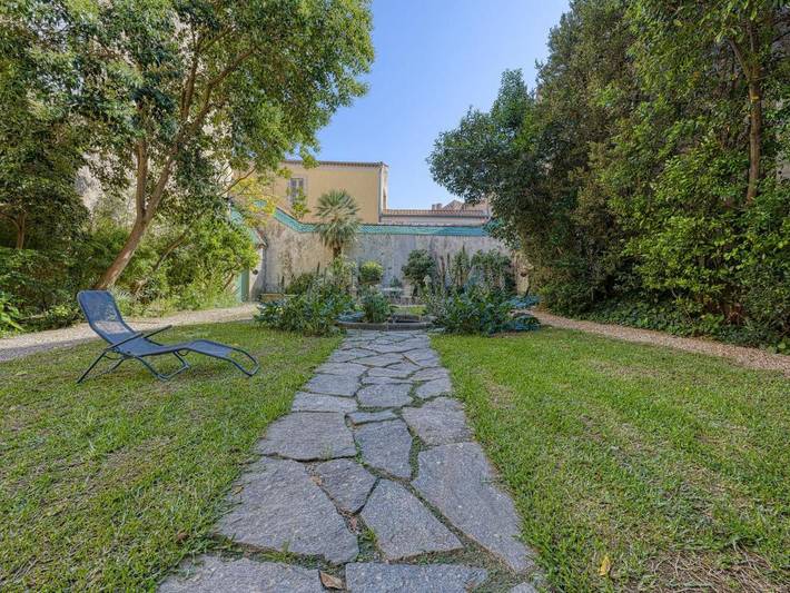 Gîte pour 6 personnes, avec jardin et terrasse, animaux acceptés dans Office De Tourisme De Beziers Centre Historique - 2