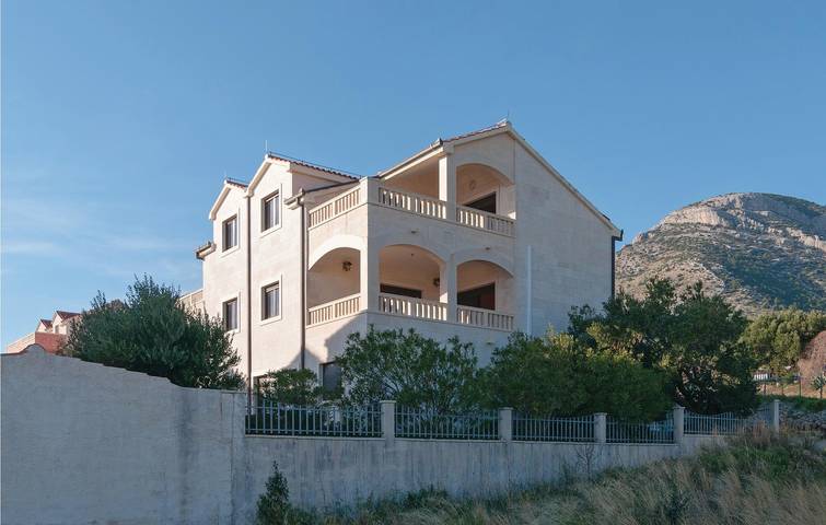 Gîte pour 6 personnes, avec Terrasse à Bol - 2