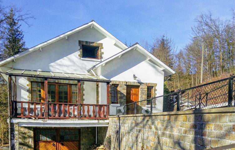 Vakantiehuis voor 12 personen, met Terras en Tuin in Bouillon
