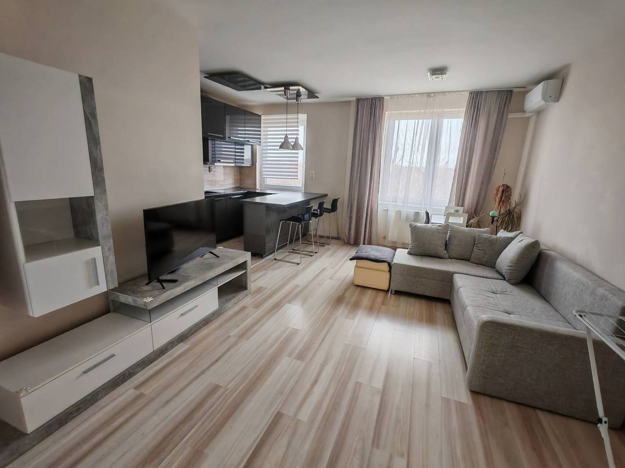 Geheel appartement, Domby Apartment with balcony in Kecskemét, Kecskeméti District