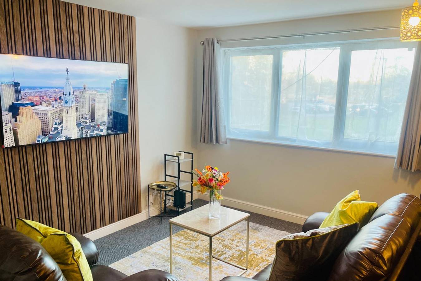 Ganze Ferienwohnung, Corby- Split Level Apartment with 3 Bedrooms in Corby, Northamptonshire