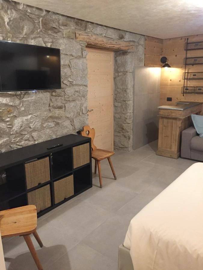 Gîte pour 3 personnes, avec terrasse et vue à Temù - 2