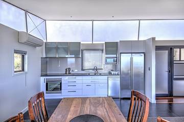 Holiday Apartment for 4 People in Coles Bay, Tasmania, Photo 4