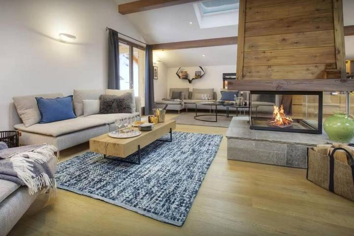 Chambre d’hôte pour 14 personnes, avec jardin et vue à Courchevel