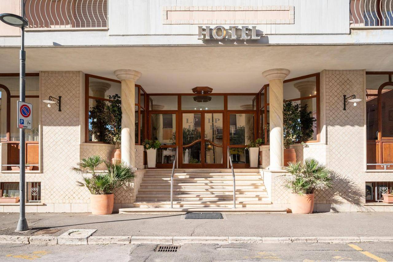 Lola Piccolo Hotel e Appartamenti in Marina di Grosseto, Grosseto