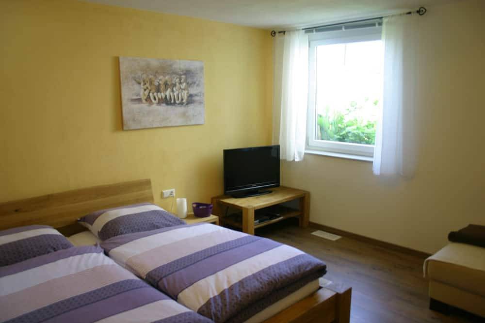 Ganze Wohnung, Ferien auf dem Winzer- und Bauernhof in Hessigheim, Landkreis Ludwigsburg