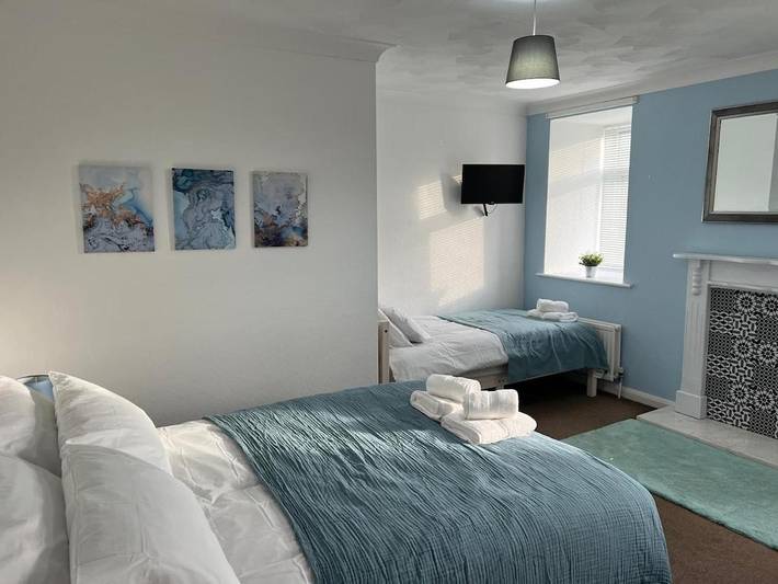 Apartment for 7 people in Barnsley